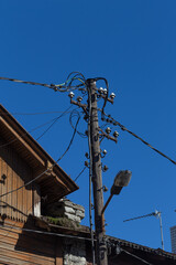 Obraz premium old wires on electric pole