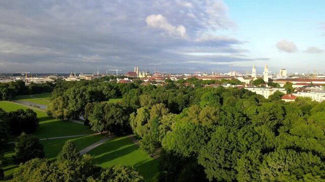 A 4K footage of a beautiful green garden in Munich in the daylight