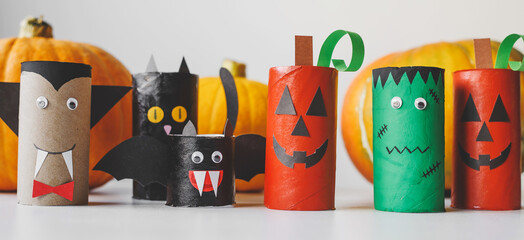 Halloween monsters from toilet paper rolls. Children's crafts for Halloween.