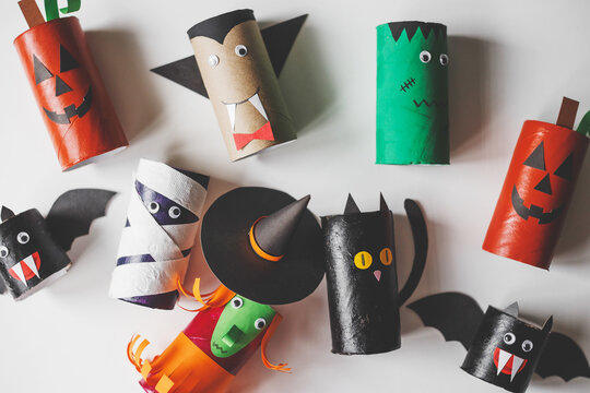 Halloween Monsters From Toilet Paper Rolls. Children's Crafts For Halloween.