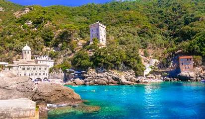 Gardinen Best beaches of Italy - scenic small beach and  San Fruttoso monastery (abbey), popular tourist destination in Liguria © Freesurf