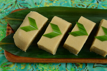 Singkong Agar Agar Kukus. Cassava steamed cake with pandan leaf