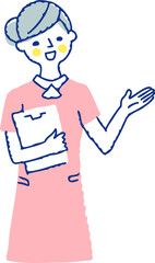 バインダーを持って案内する女性