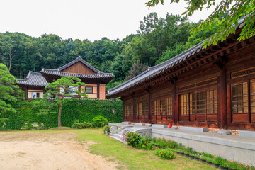 Obraz premium Traditional Korean style architecture at Hanok Village. Traditional Korean house.