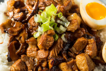 Homemade Taiwanese Braised Pork Belly