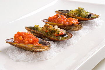 Seafood au gratin with herbs and Neapolitan seafood