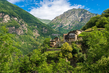 Fototapeta premium Idyllic view at the small village of Rechantez, in the Lys Valley. Aosta Valley, northern Italy.