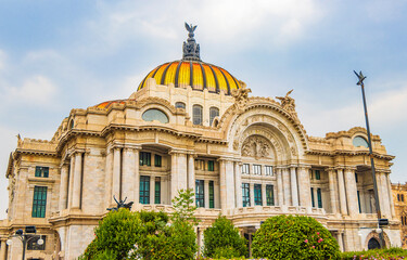 Amazing palace of fine arts architectural masterpiece in Mexico City. - obrazy, fototapety, plakaty