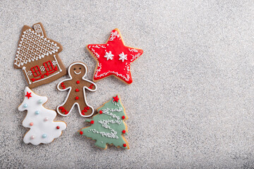 Gingerbread cookies decorated with icing sugar
