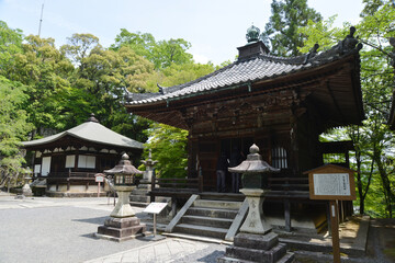 Naklejka premium 石山寺 毘沙門堂と御影堂 滋賀県大津市