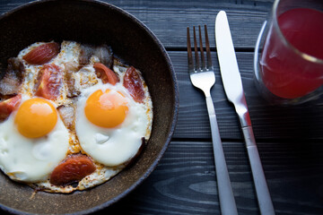 Scrambled eggs with lard and tomato Fresh fruit compote