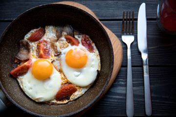 Scrambled eggs with lard and tomato Fresh fruit compote