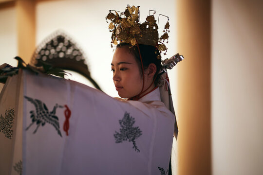 巫女舞