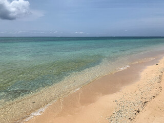 鳩間島 瑠璃の島 屋良浜 ビーチ 西表石垣国立公園 八重山諸島 沖縄県