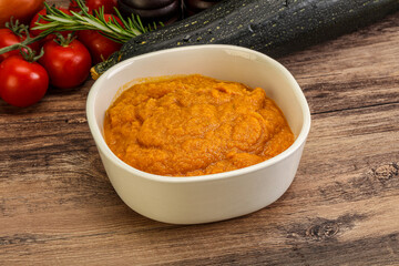 Vegetarian cuisine - Zucchini puree with herbs