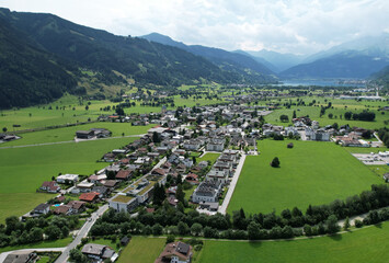 Maishofen im Pinzgau mit Panoramablick auf den Zeller See