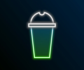 Obraz premium Glowing neon line Milkshake icon isolated on black background. Plastic cup with lid and straw. Colorful outline concept. Vector