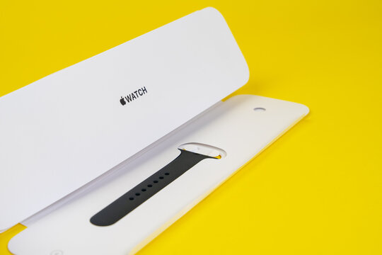 RUSSIA ROSTOV - MAY 29 2021: Black Band For Apple Watch Made Of High-strength Fluoroelastomer With Innovative Pin-and-tuck Clasp Lies In Open Box With Set Of Replaceable Parts For Adjusting Size.