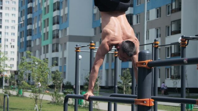 Man's outdoor workout in summer 
