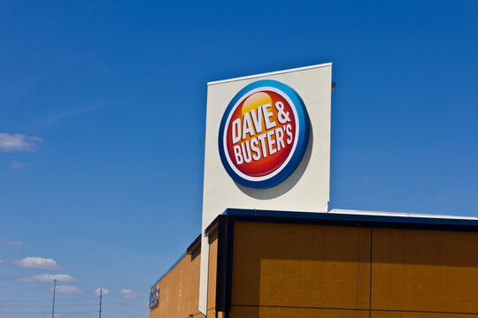 Dave & Buster's Restaurant - The Only Place to Eat, Drink, Play & Watch Sports.