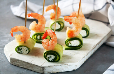 Beautiful and useful cucumber rolls with shrimp and cheese