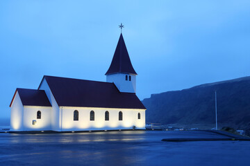 Vik Church 2