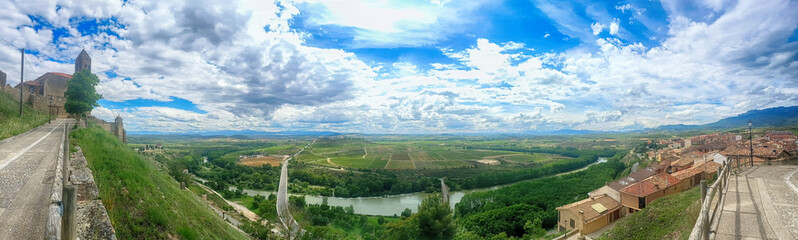 Fototapeta na wymiar San Vicente de la Sonsierra, La Rioja, Spain Viewpoint
