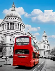 Tableaux ronds sur aluminium brossé Bus rouge de Londres Cathédrale Saint-Paul de Londres