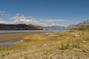 Fototapeta na wymiar Jasper Lake with Tall Grass in the Foreground