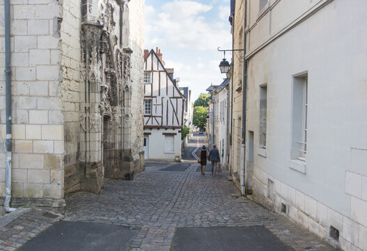 Fototapeta ruelle à Chinon, commune française située dans le département d'Indre-et-Loire, en région Centre-Val de Loire