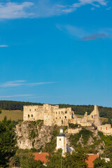 Fototapeta na wymiar Ruins of Beckov castle, Slovakia