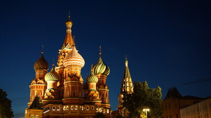 Fototapeta premium night city buildings lights moscow street red square kremlin
