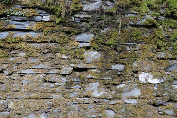 Hintergrund / Textur - Stein - Natursteinwand mit Moos