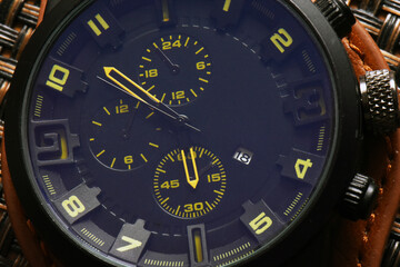 modern, quartz, analog, quartz writ watch