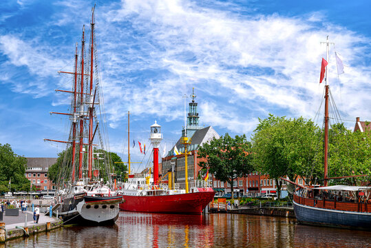 Emden, Stadthafen  Ems