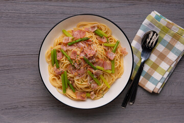 アスパラとベーコンのパスタ