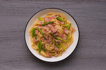 アスパラとベーコンのパスタ