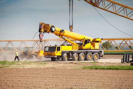 Autokran im Windpark