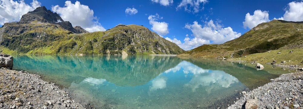 panorama of the mountains © Maria