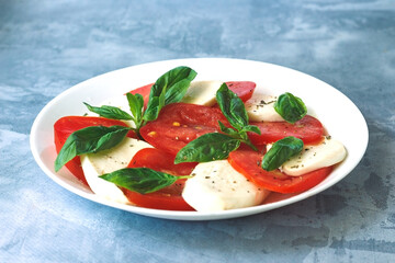 salad with mozzarella and tomatoes