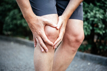 Meniscus tear in man athlete's knee, sports injuries concept - obrazy, fototapety, plakaty