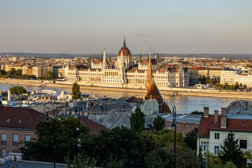 Naklejka premium Sunset in Budapest parliament 
