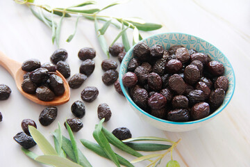 small black olives with a stone