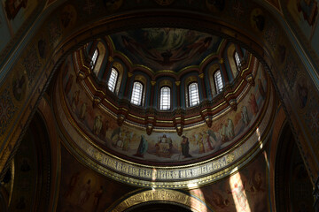 the rich decoration of the cathedral