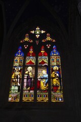 Un vitrail de la cath&eacute;drale de Quimper