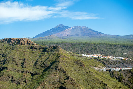 Hikes to Cruz de Los Misioneros