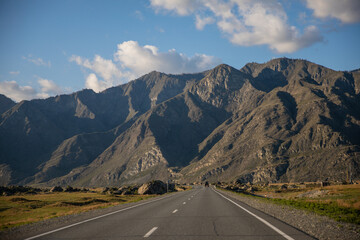 Chui road goes to the Altai mountains