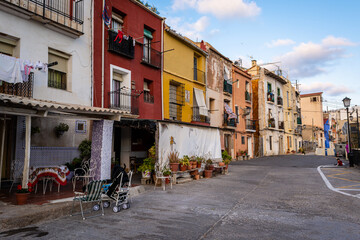 narrow street in Alicante 