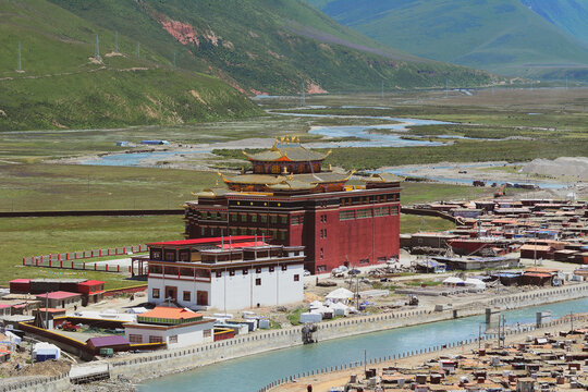 Yarchen Gar Monastery in Garze Tibetan