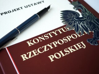 Symbole narodowe Polski, konstytucja i orzeł - obrazy, fototapety, plakaty